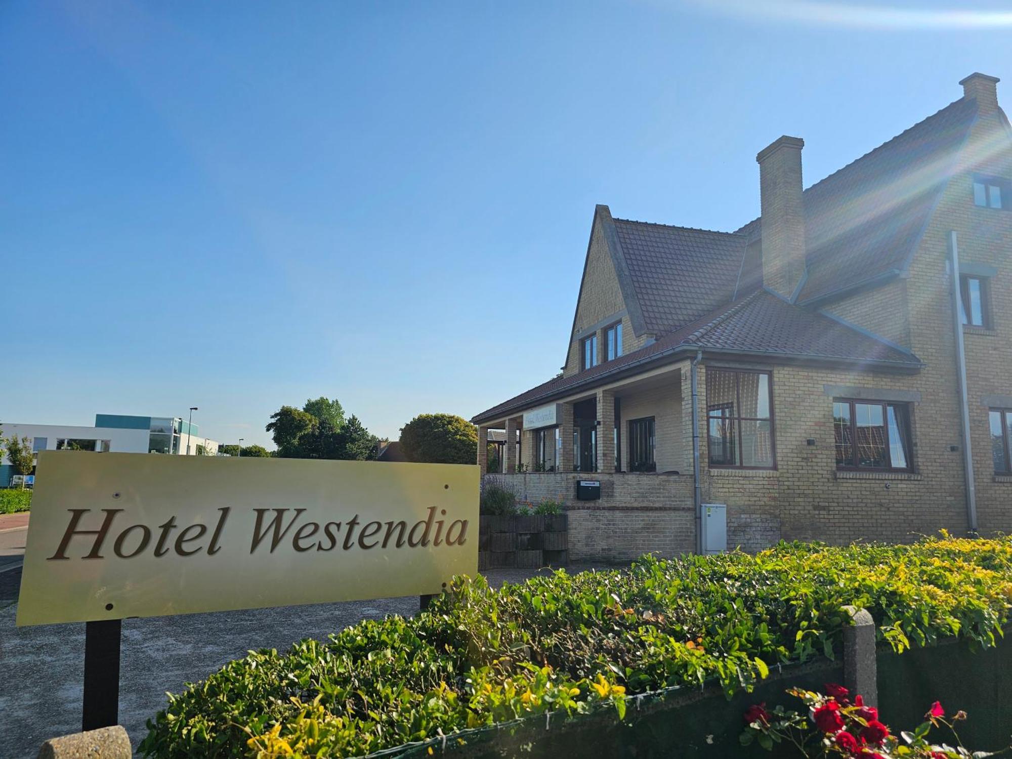 Hotel Westendia And Free Parking Top Breakfast Вестенде Екстериор снимка
